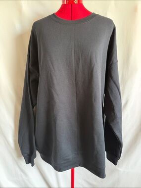 Hanes Black Crewneck Sweatshirt
